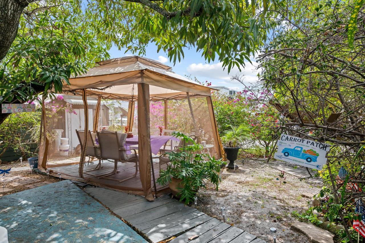 Comfy Bnb W/ King Bed + Work/Travel + Beach 8 Min ฮาลลันเดลบีช ภายนอก รูปภาพ