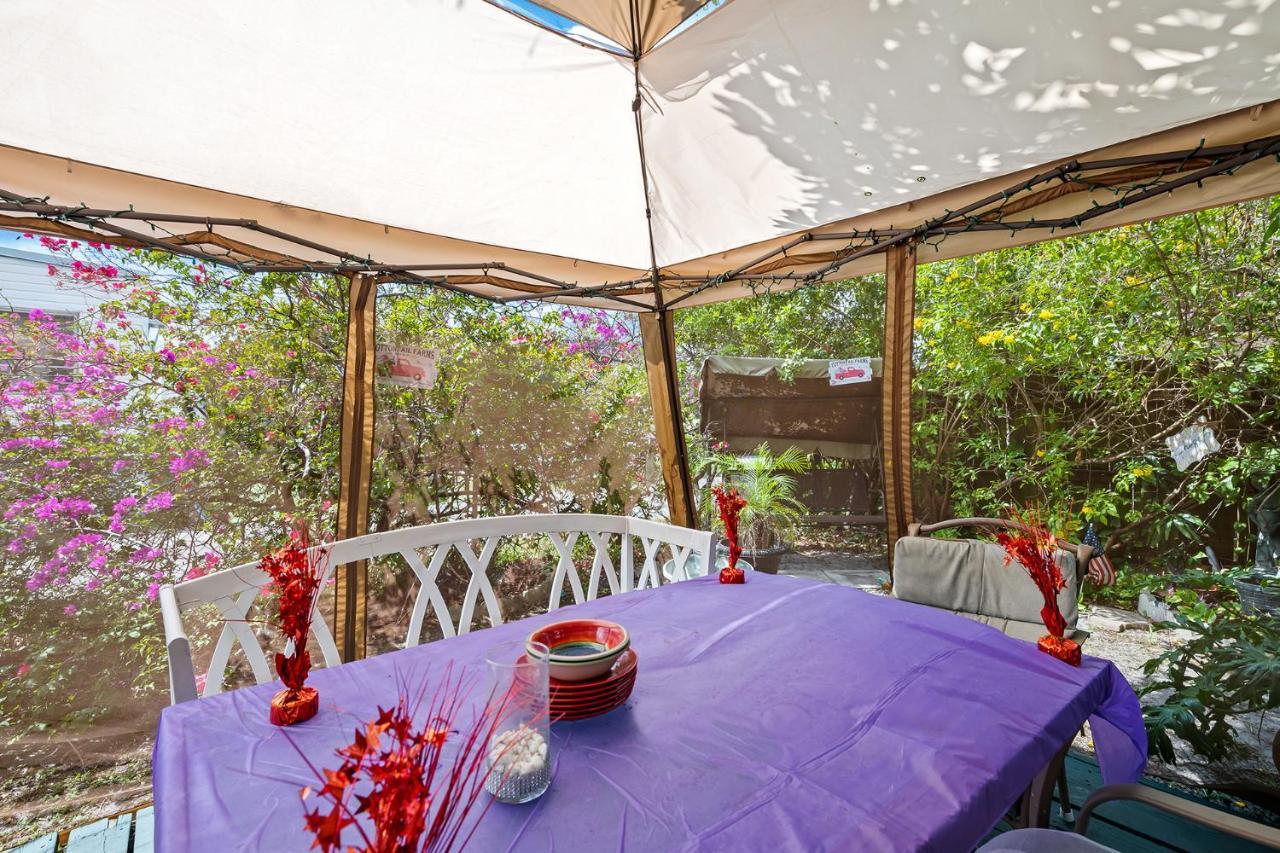 Comfy Bnb W/ King Bed + Work/Travel + Beach 8 Min ฮาลลันเดลบีช ภายนอก รูปภาพ